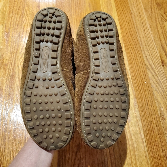 Minnetonka size 6 chocolate brown 2 layer fringe boots, used, good condition - Picture 5 of 10